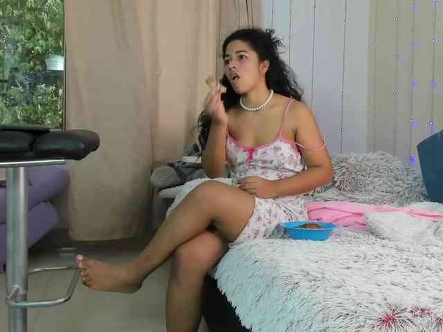 NadiaKarim webcam
