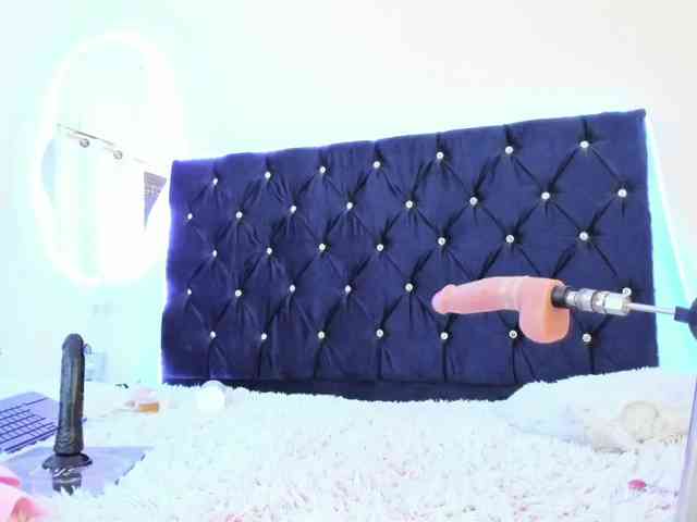 NadiaKarim webcam