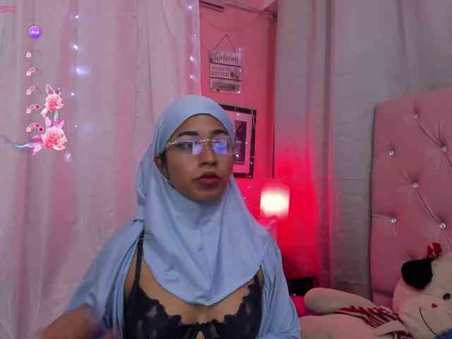 NadiaKarim webcam