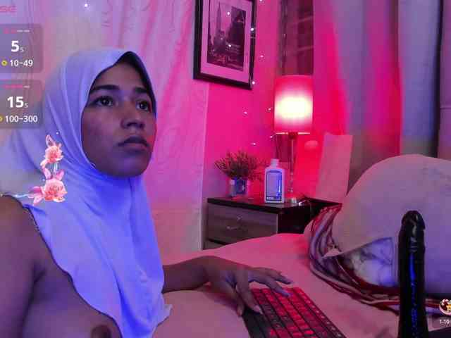 NadiaKarim webcam