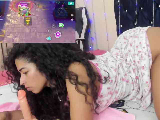 NadiaKarim webcam