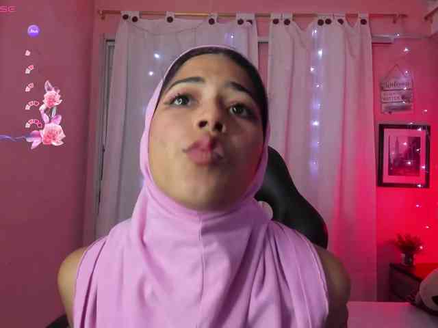 NadiaKarim webcam