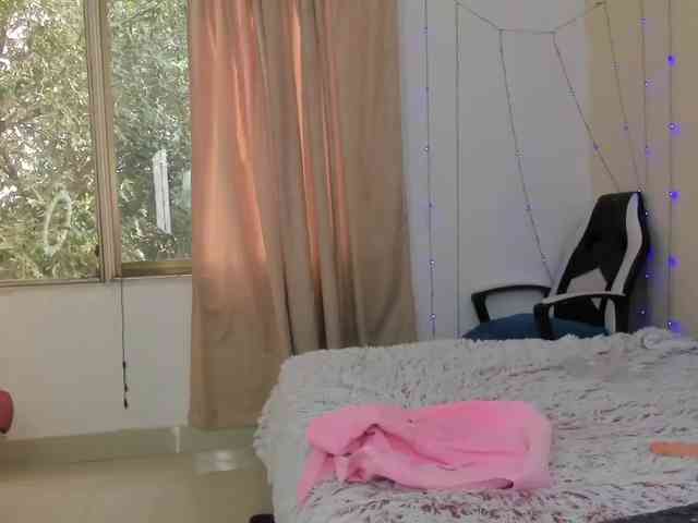 NadiaKarim webcam
