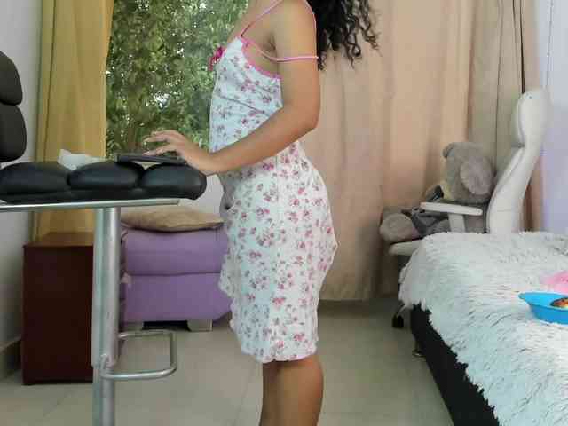 NadiaKarim webcam
