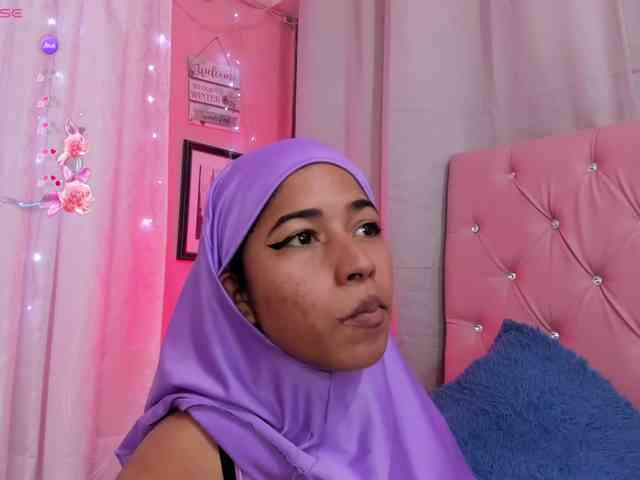 NadiaKarim webcam