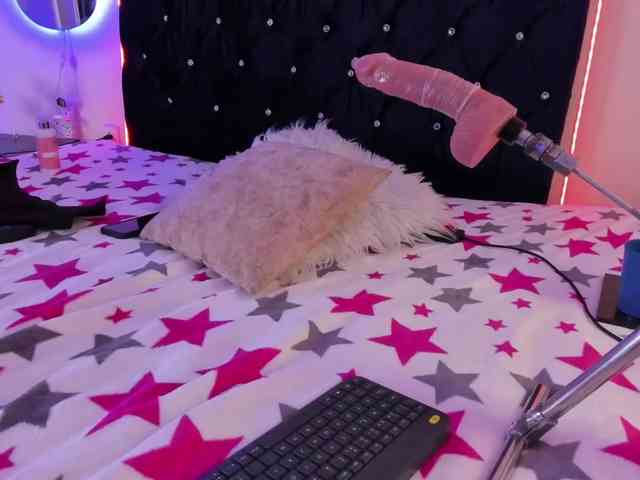 NadiaKarim webcam
