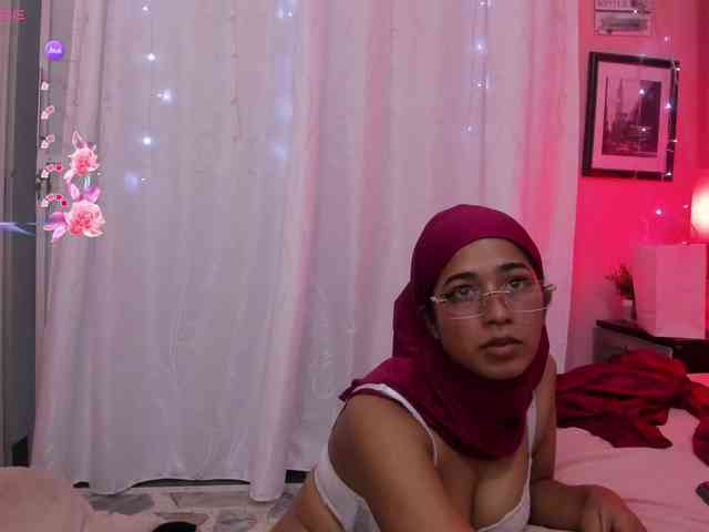 NadiaKarim webcam