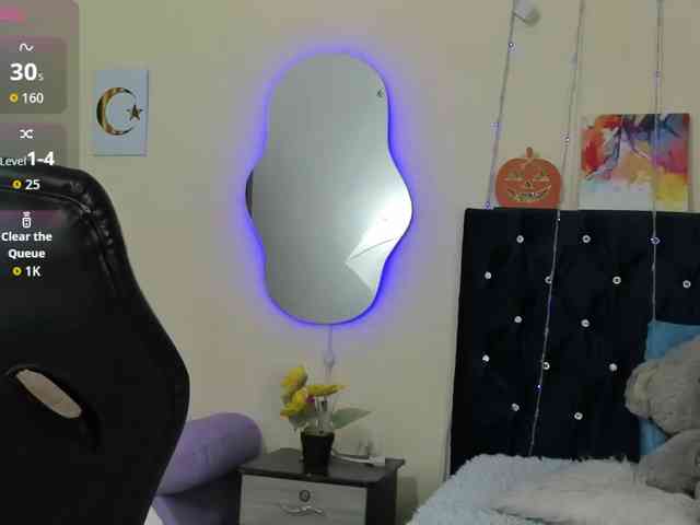 NadiaKarim webcam