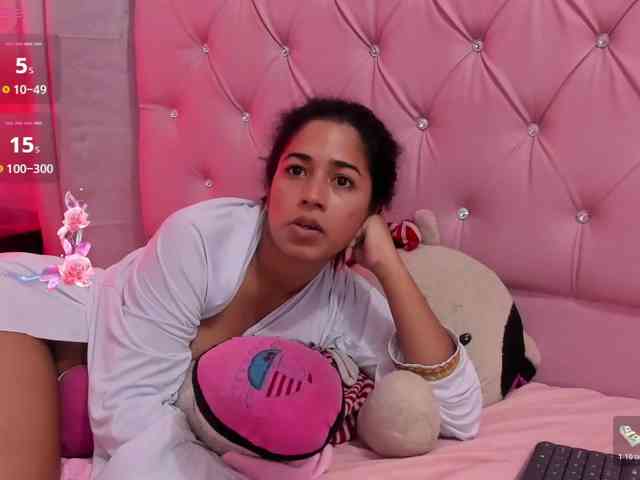 NadiaKarim webcam