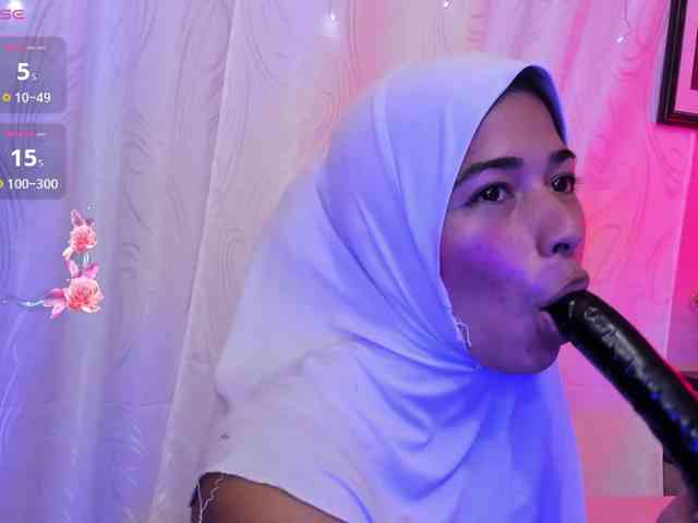 NadiaKarim webcam