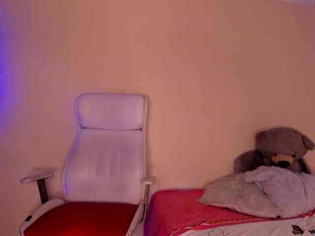 NadiaKarim webcam