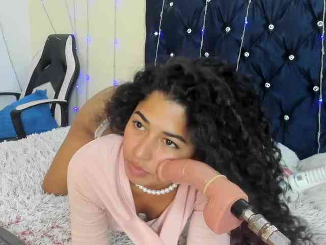 NadiaKarim webcam