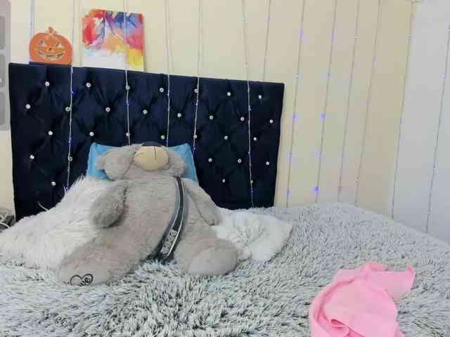 NadiaKarim webcam