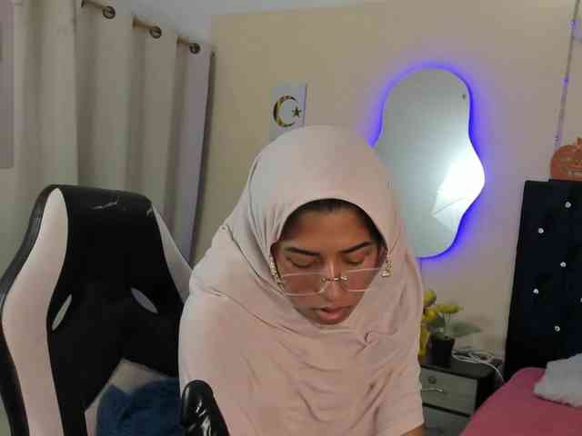 NadiaKarim webcam