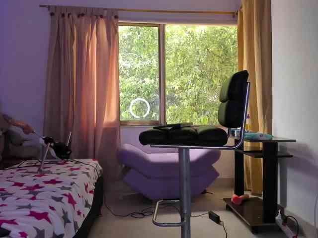 NadiaKarim webcam