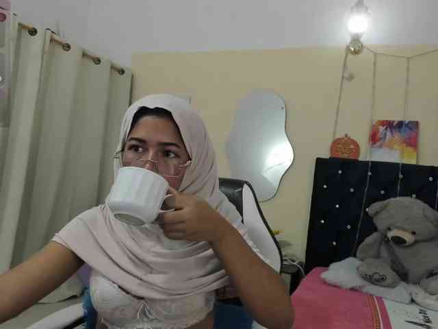 NadiaKarim webcam