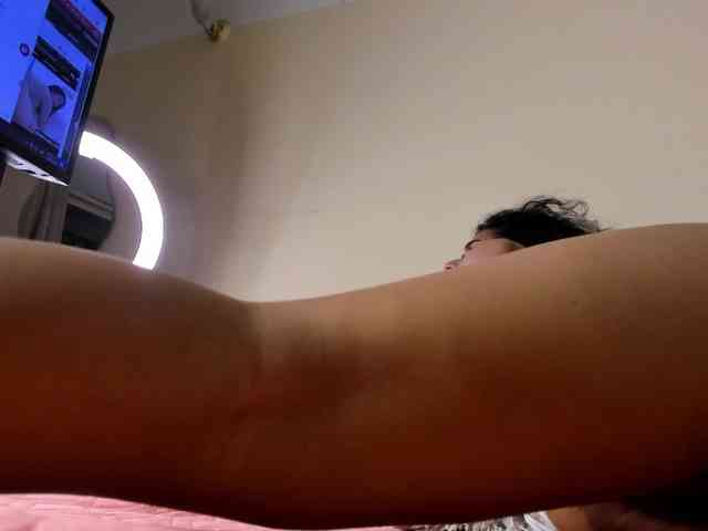 NadiaKarim webcam