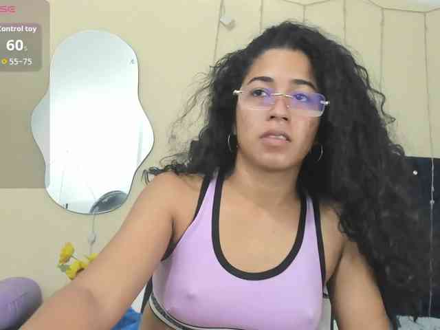NadiaKarim webcam