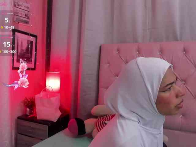 NadiaKarim webcam