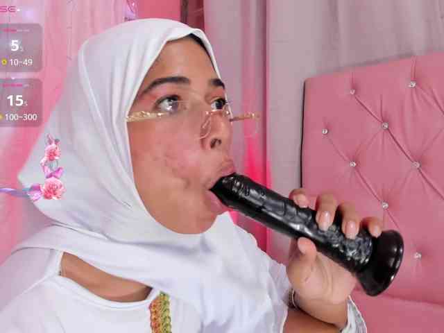 NadiaKarim webcam