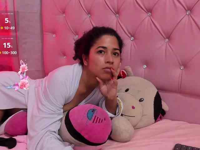 NadiaKarim webcam