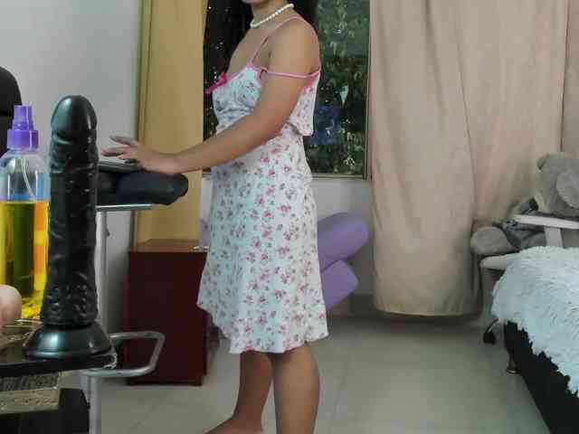 NadiaKarim webcam