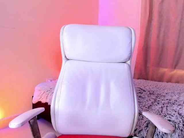 NadiaKarim webcam