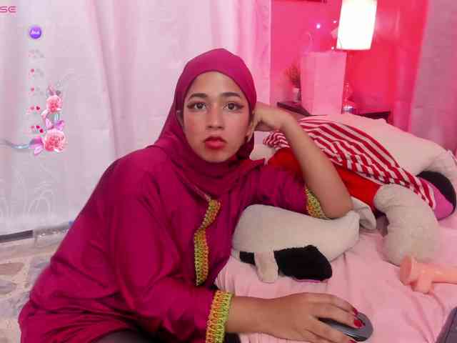 NadiaKarim webcam