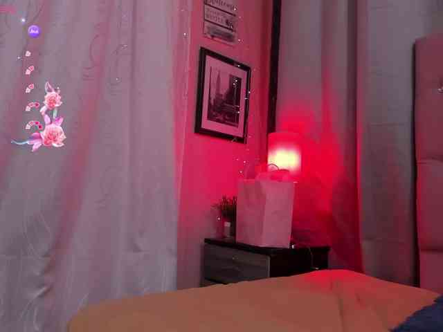 NadiaKarim webcam