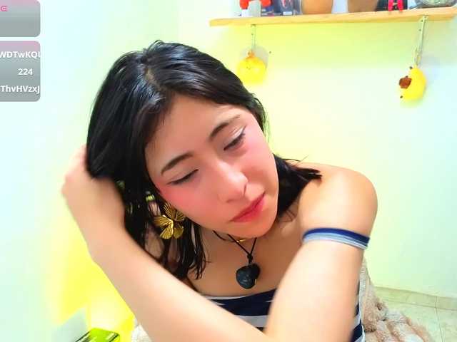 sullyoonn live cam on BongaCams
