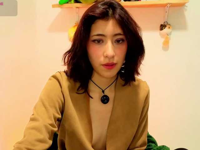 sullyoonn, en directo ahora en BongaCams