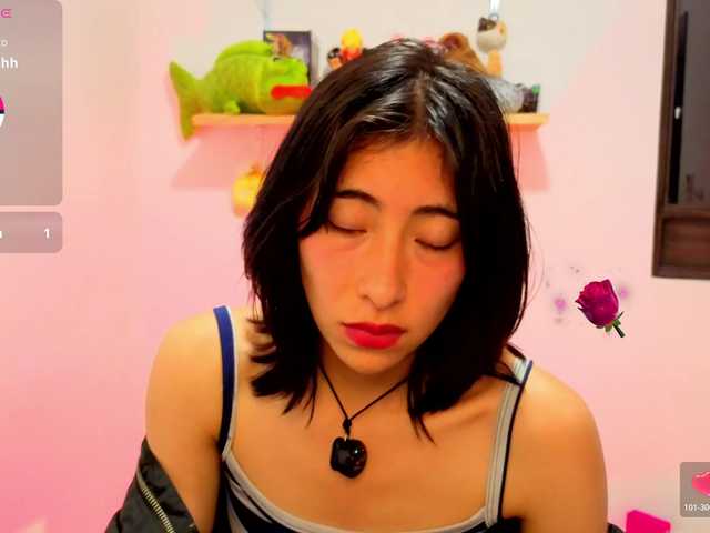 sullyoonn live cam on BongaCams