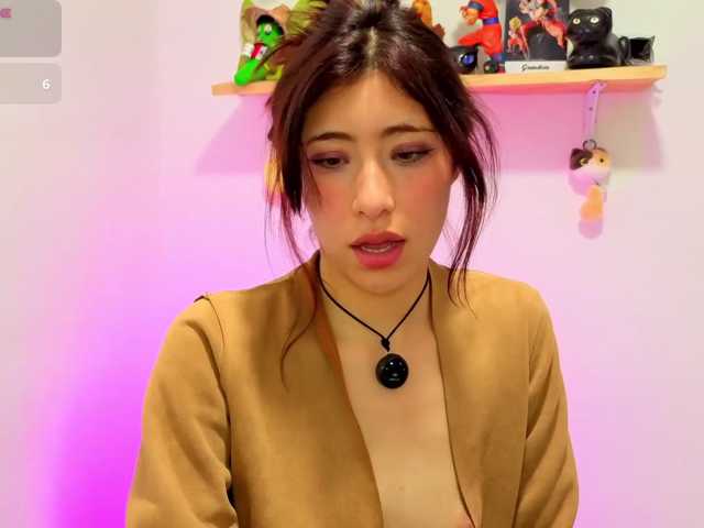 sullyoonn, live now on BongaCams