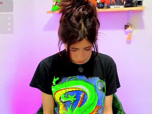 sullyoonn, en directo ahora en BongaCams