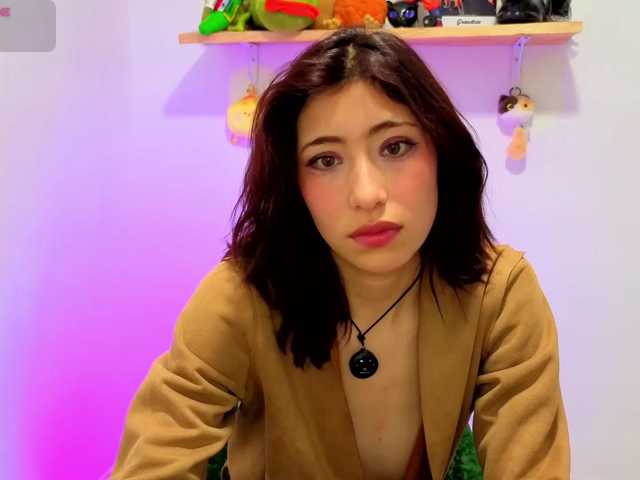 sullyoonn, en directo ahora en BongaCams