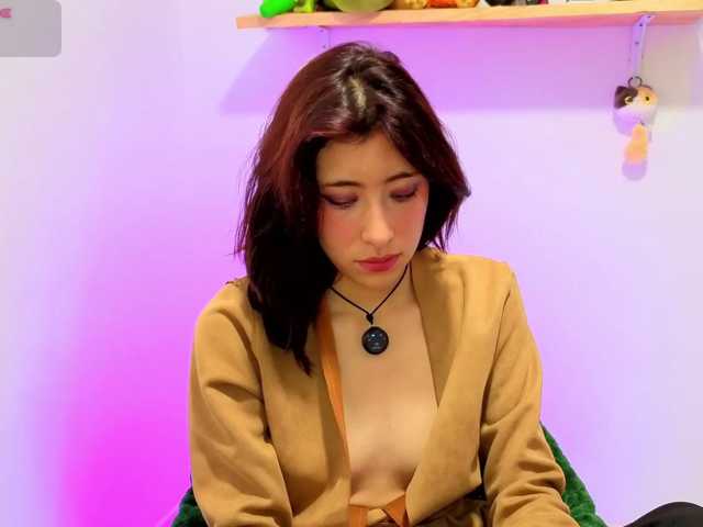 sullyoonn, en directo ahora en BongaCams
