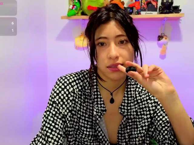 sullyoonn live cam on BongaCams