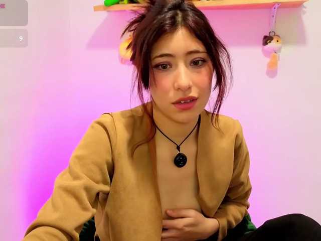 sullyoonn, en directo ahora en BongaCams