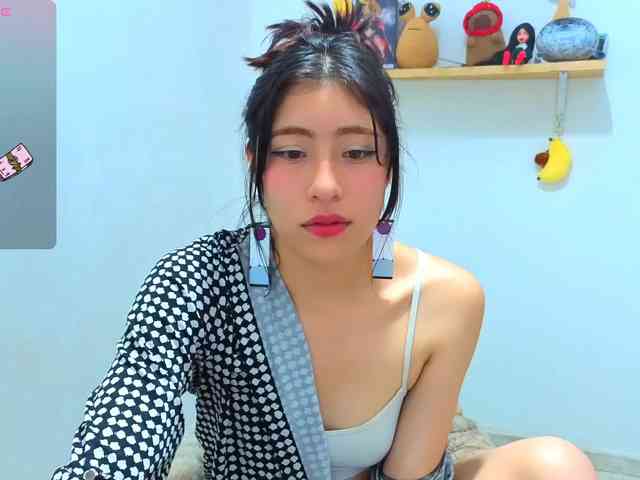 sullyoonn Live Webcam on BongaCams