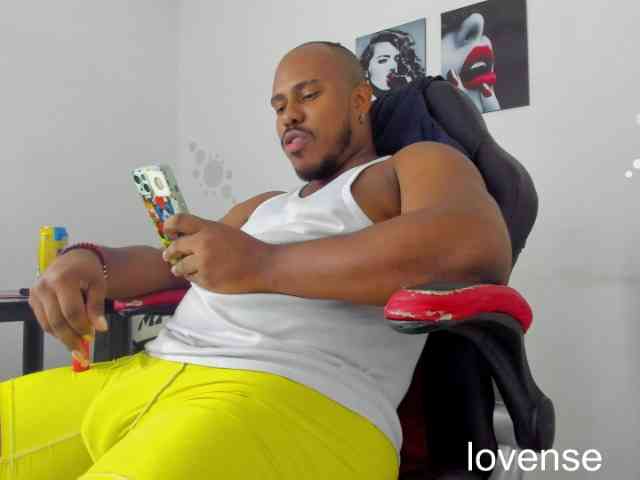 Alessandro-Hamed Sex Cam Show