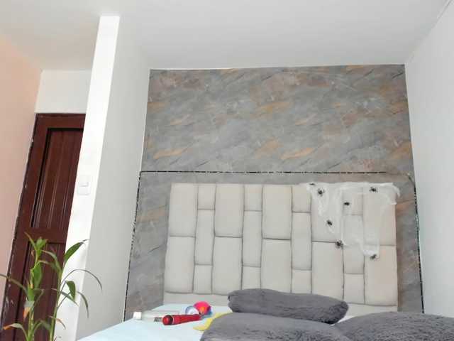 lilyrosee1 live cam on BongaCams