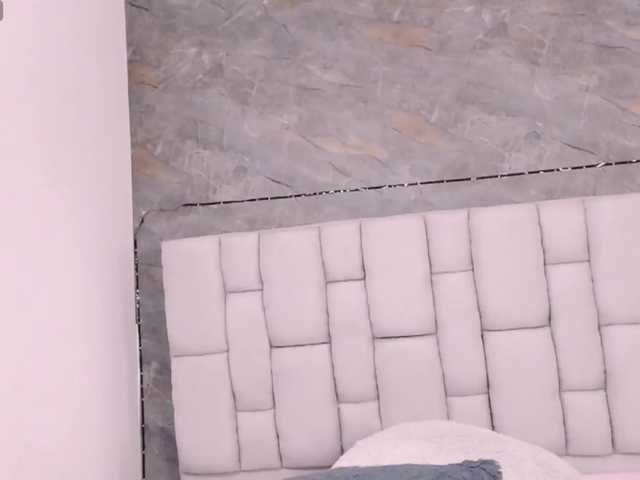 lilyrosee1 live cam on BongaCams