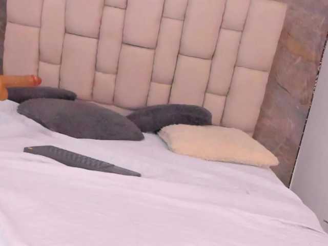lilyrosee1 live cam on BongaCams