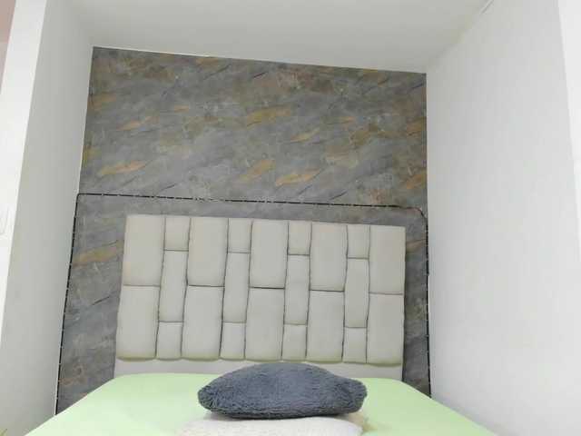 lilyrosee1 live webcam show