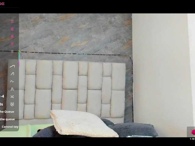 lilyrosee1 live cam on BongaCams