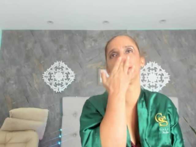 lilyrosee1 live cam on BongaCams