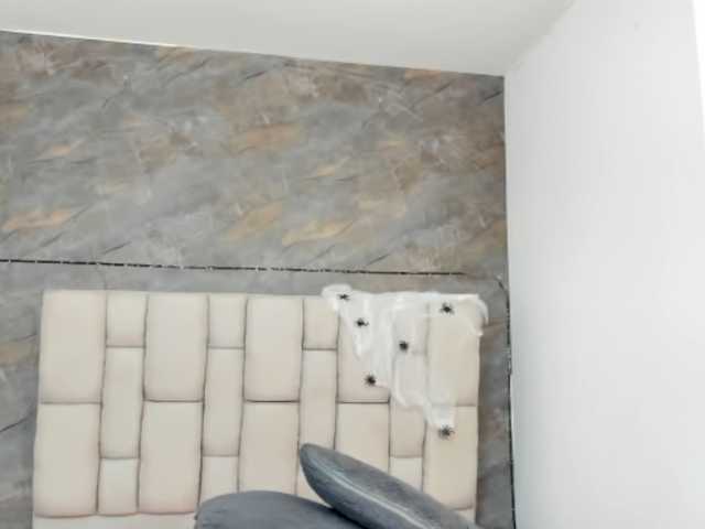lilyrosee1 live cam preview