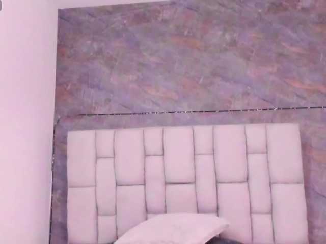 lilyrosee1 live cam