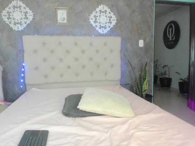 lilyrosee1 live cam on UnifiedCams