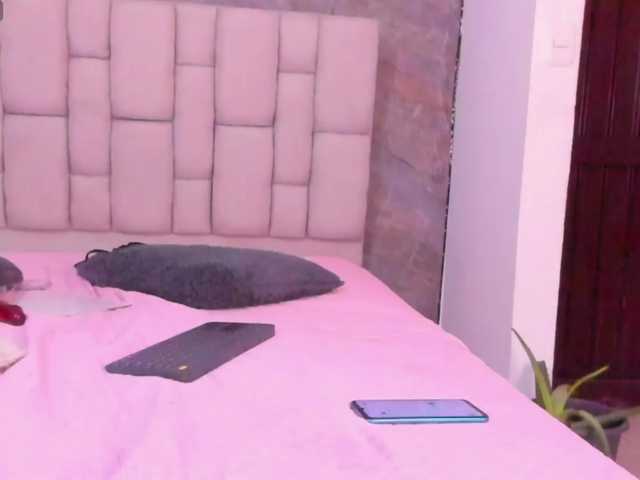 lilyrosee1 live cam